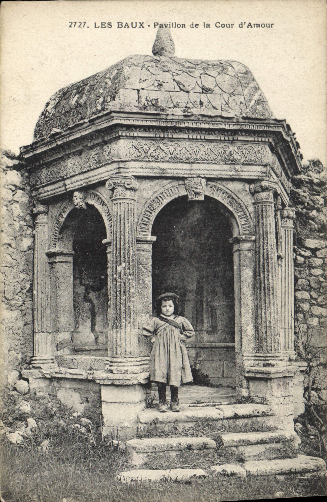 CPA Le Baux Pavillon de la Cour d'Amour