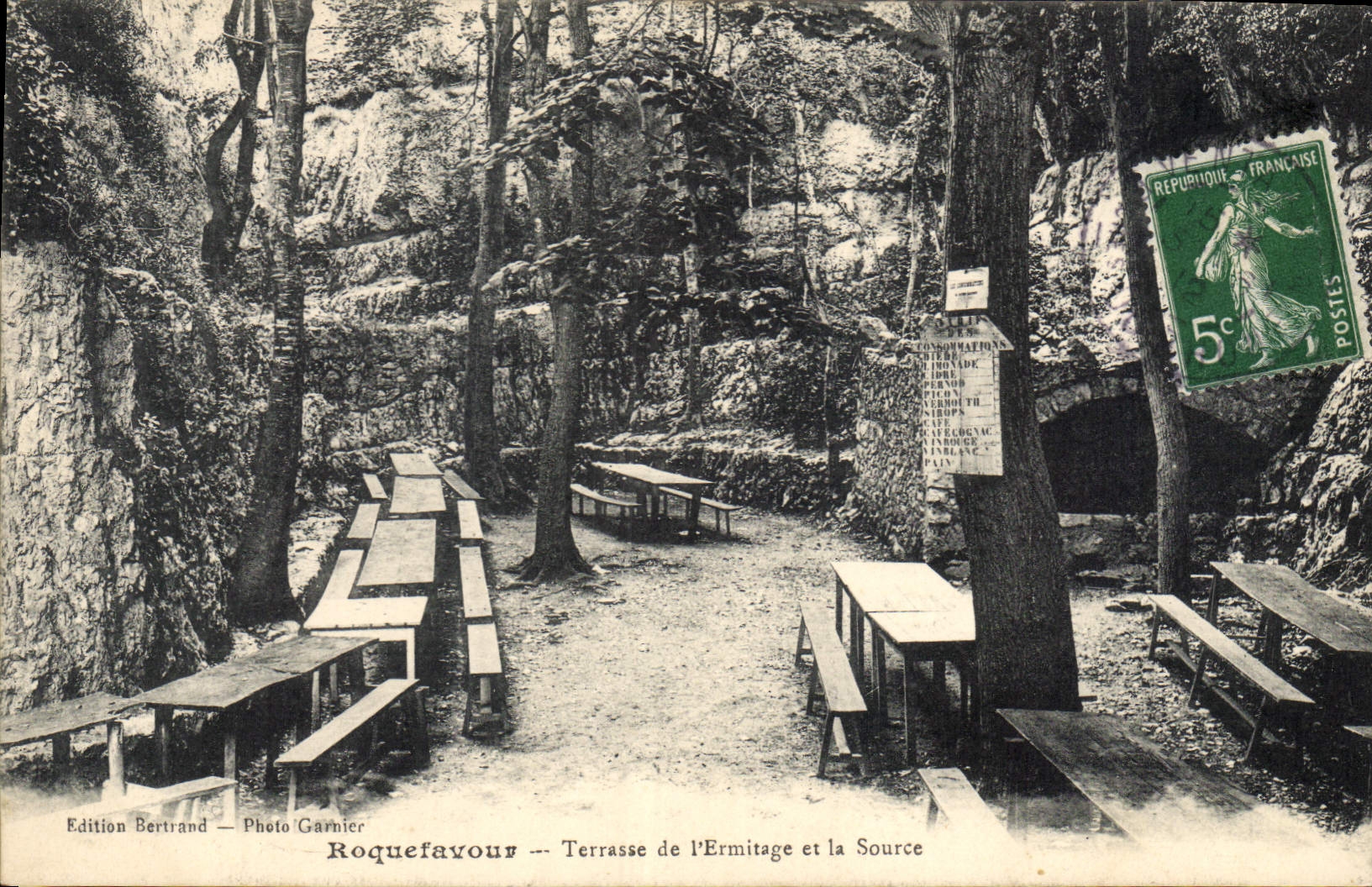 CPA Roquefavour Terrasse de l'Ermitage et la Source 