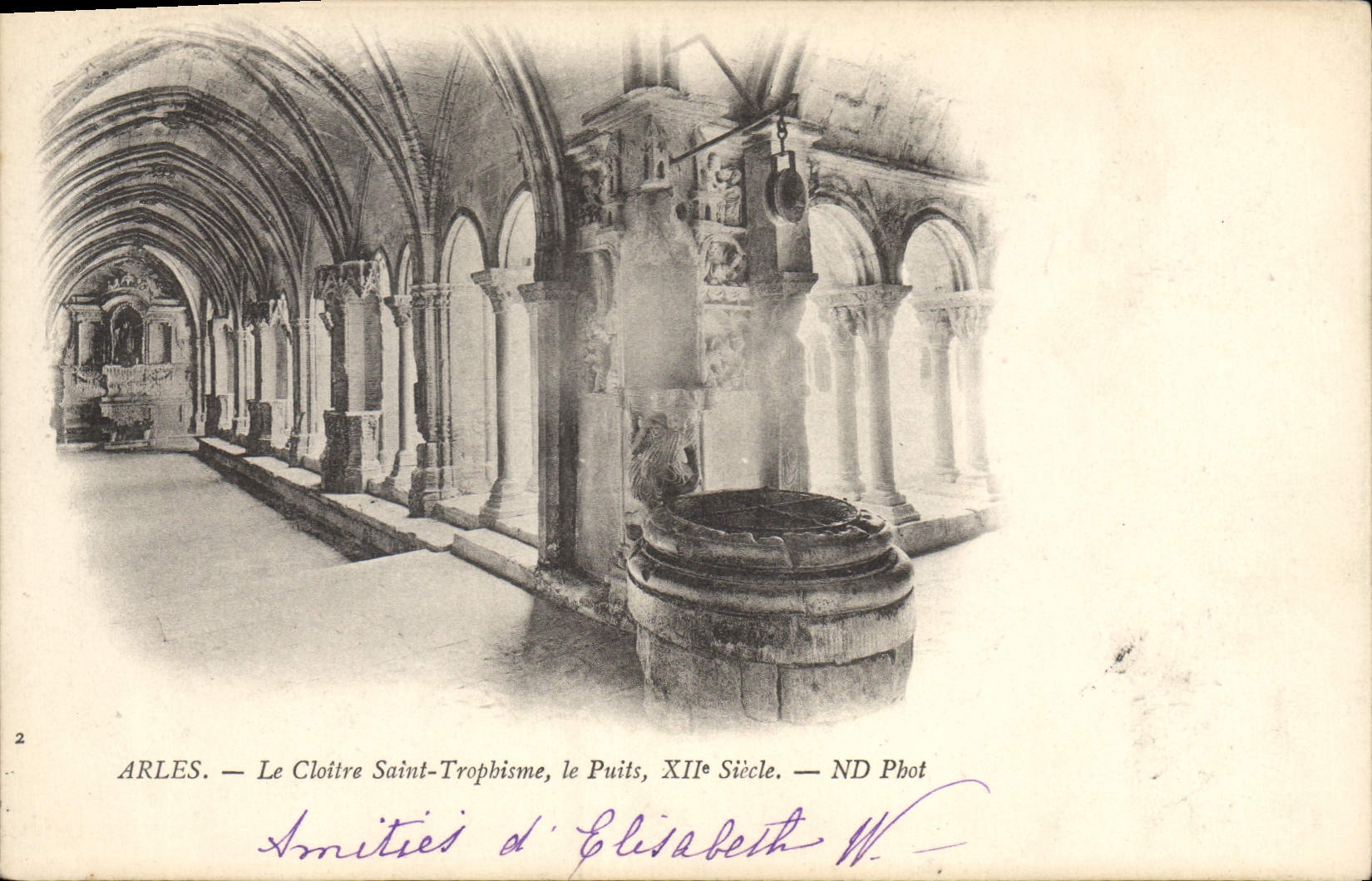CPA Arles le Cloitre Saint Trophisme le Puits XII siecle 