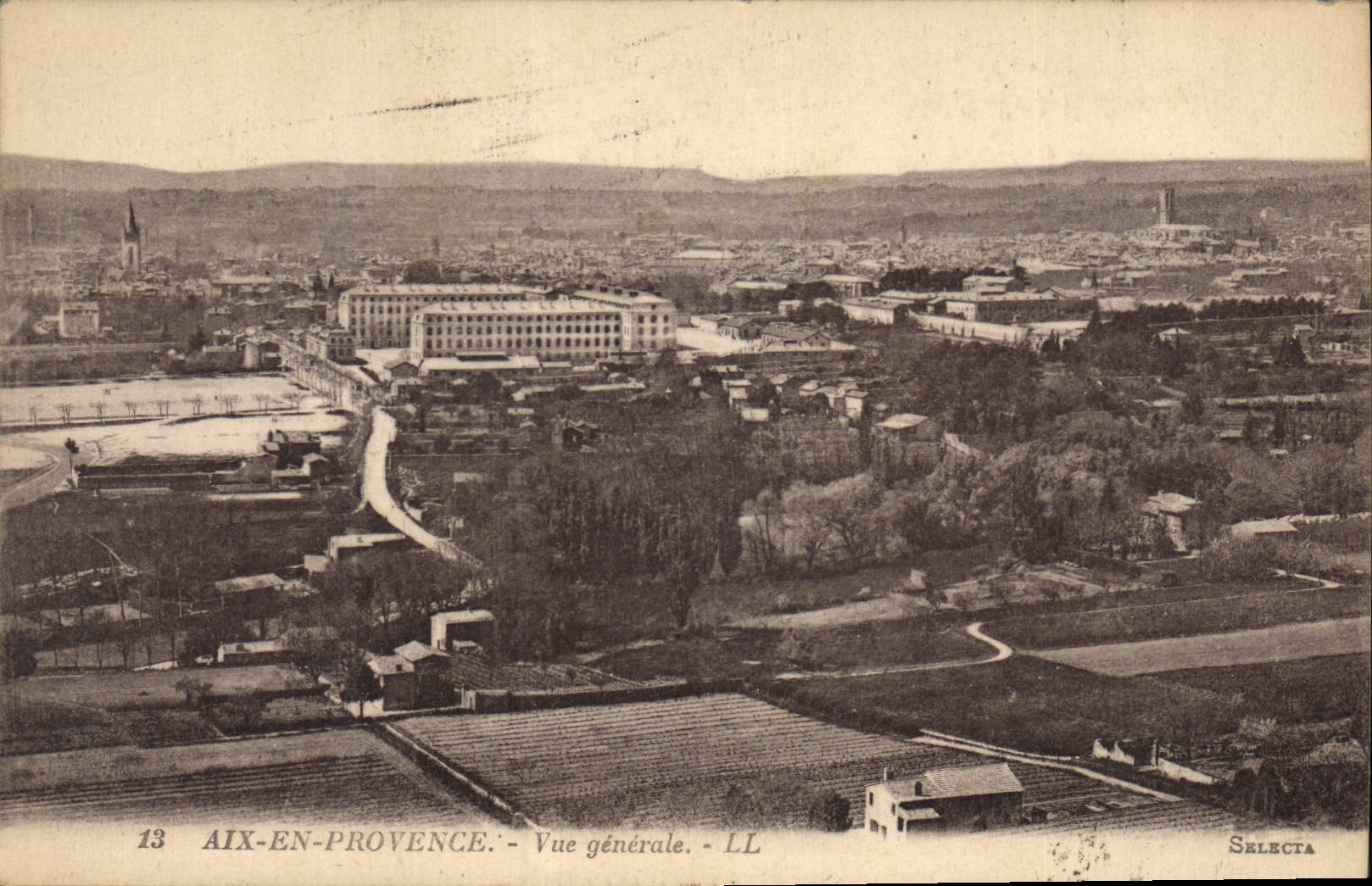 CPA Aix en Provence Vue generale 