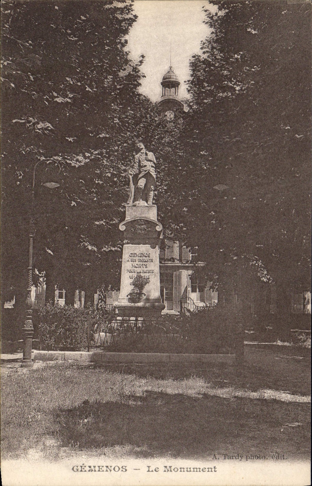 CPA Gemenos Le Monument 
