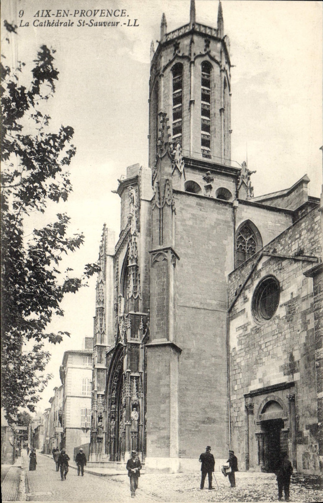 CPA Aix en Provence la cathedrale St Sauveur 