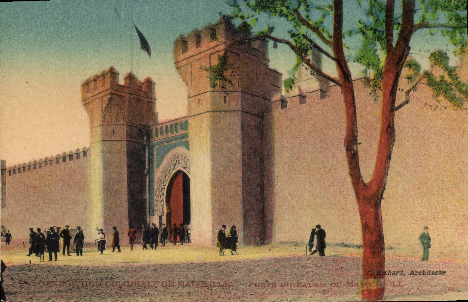 CPA Marseille Exposition Coloniale Porte ou palais du Maroc