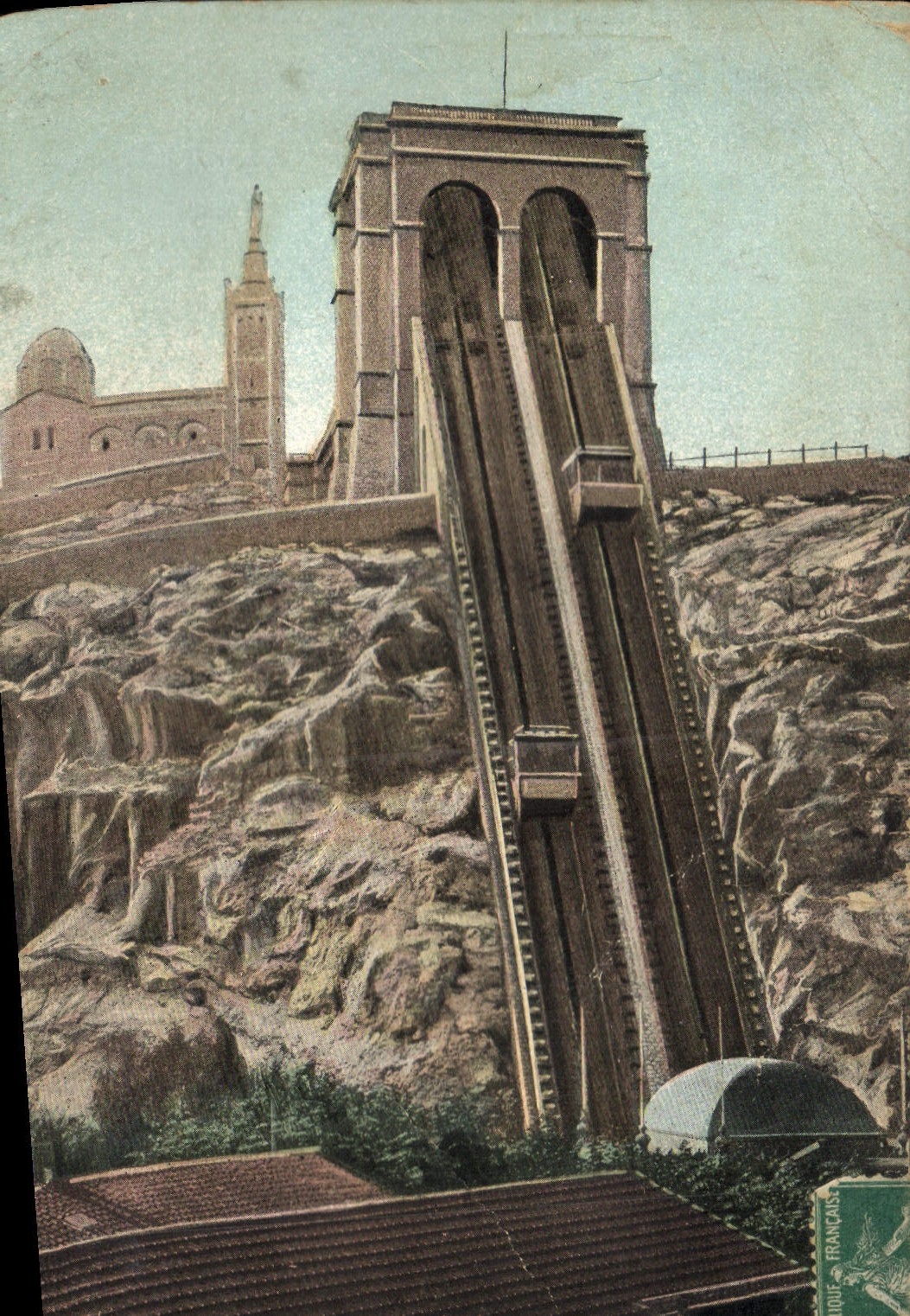 CPA Marseille l'Ascenseur de N D de la Garde 