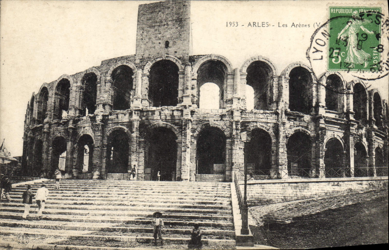 CPA Arles les Arenes vue exterieure 