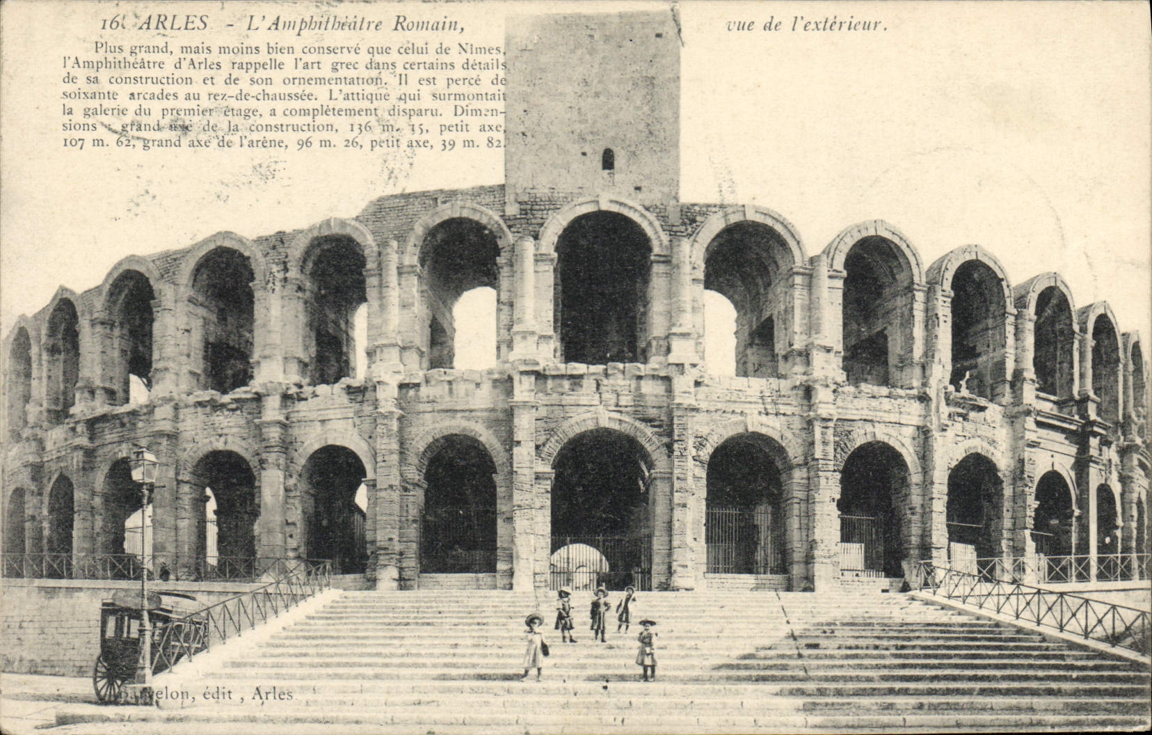 CPA Arles l'Amphitheatre Romain vue de l'exterieur 