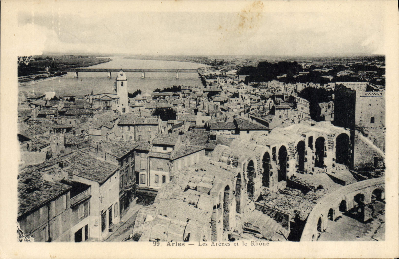 CPA Arles les Arenes et le Rhone 