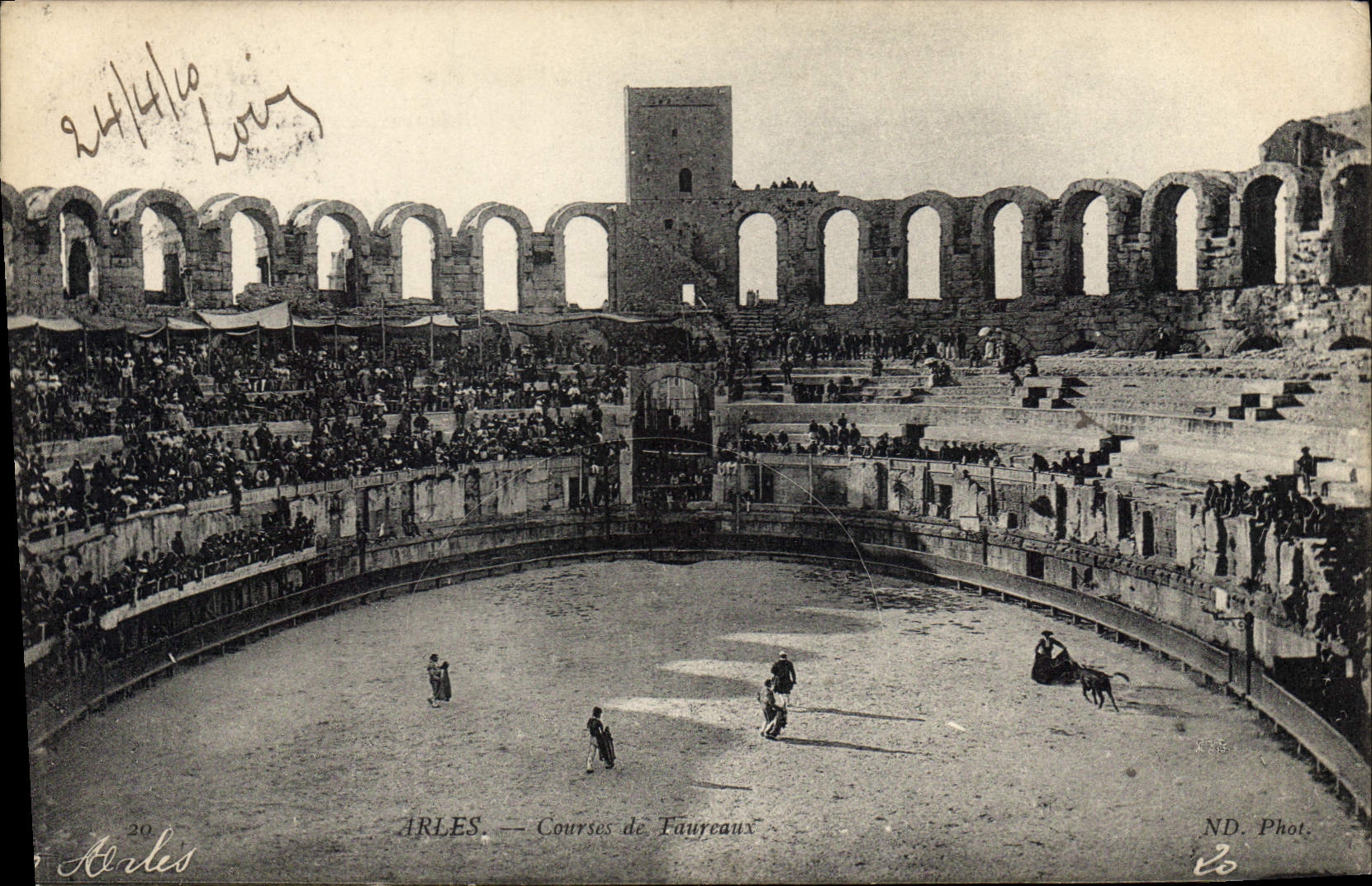 CPA Arles course de taureaux Corrida