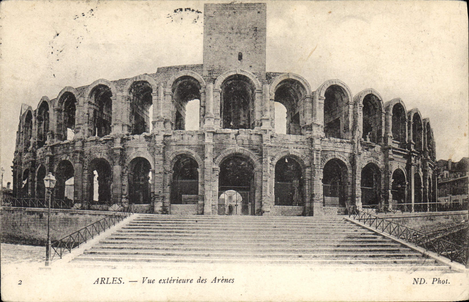 CPA Arles vue exterieure des Arenes 
