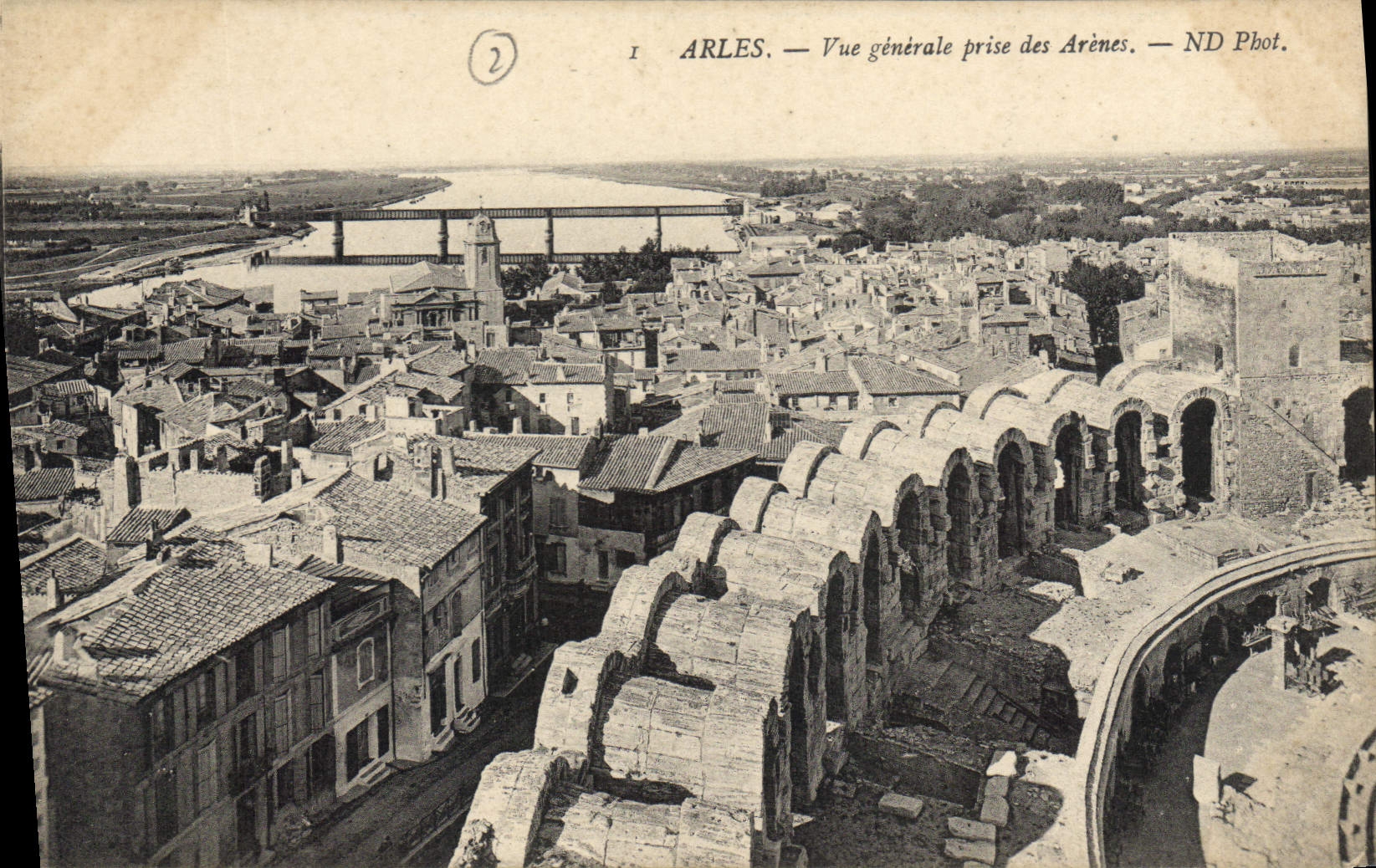 CPA Arles vue generale prise des Arenes 