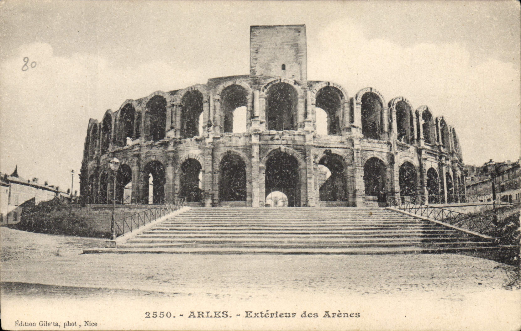 CPA Arles exterieur des Arenes 
