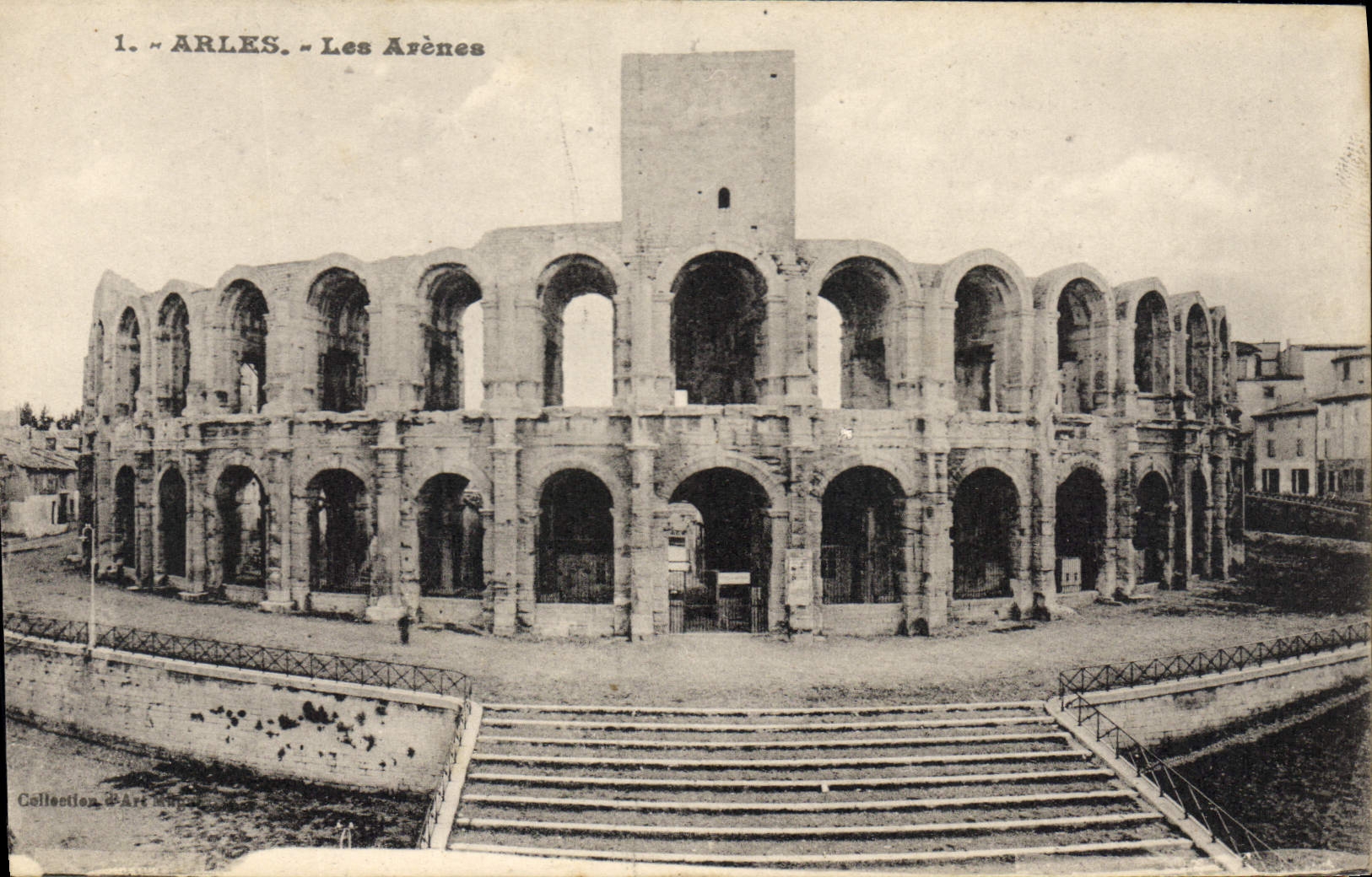 CPA Arles les Arenes 