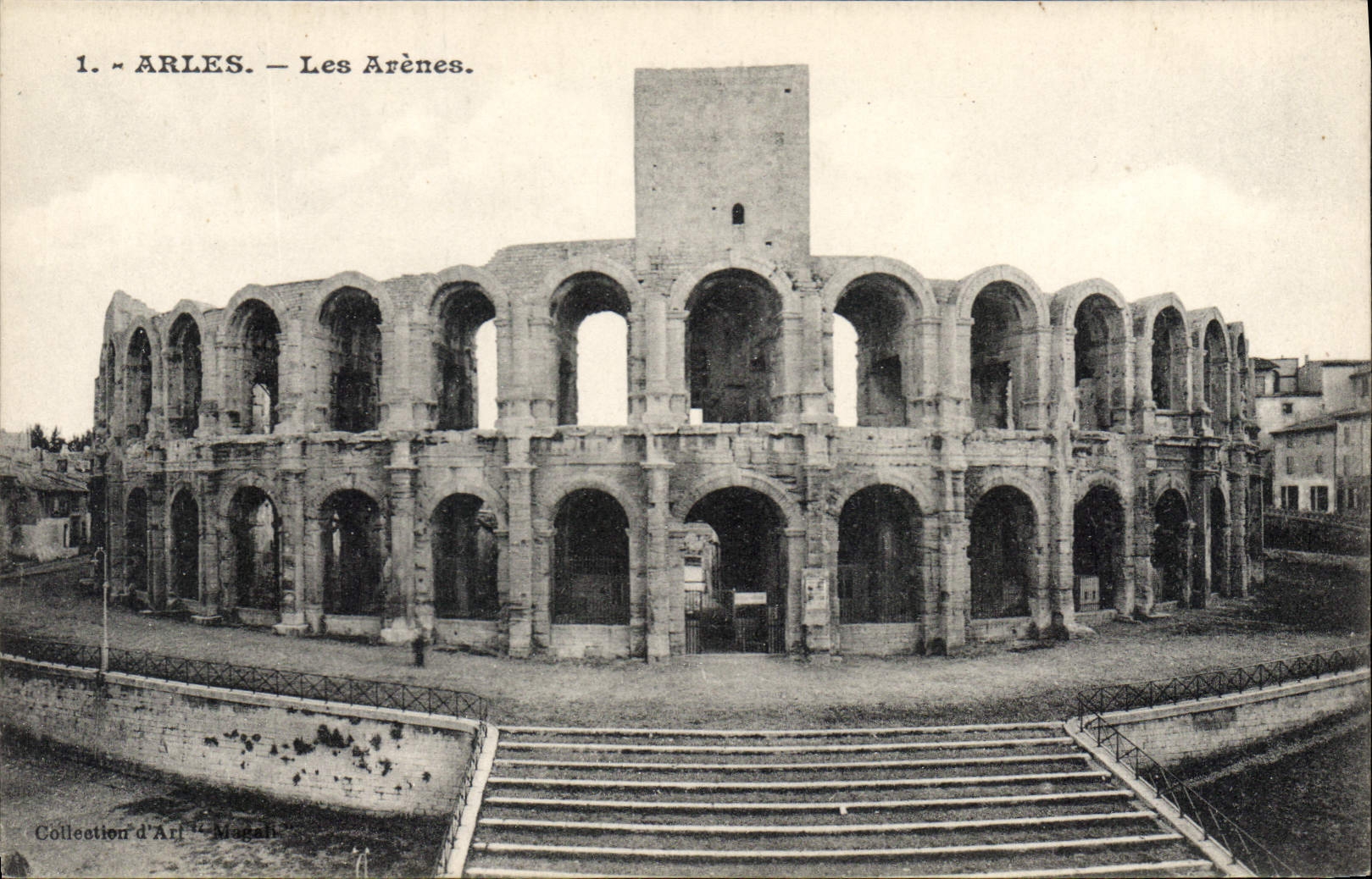 CPA Arles les Arenes 