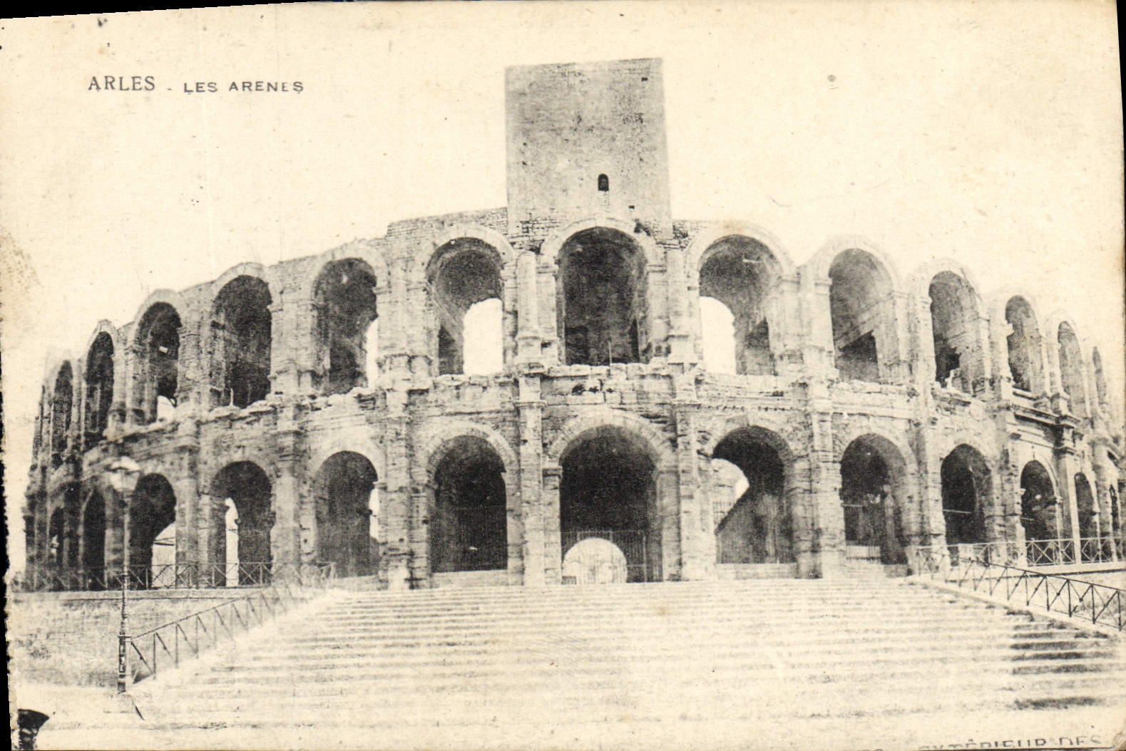 CPA Arles les Arenes 
