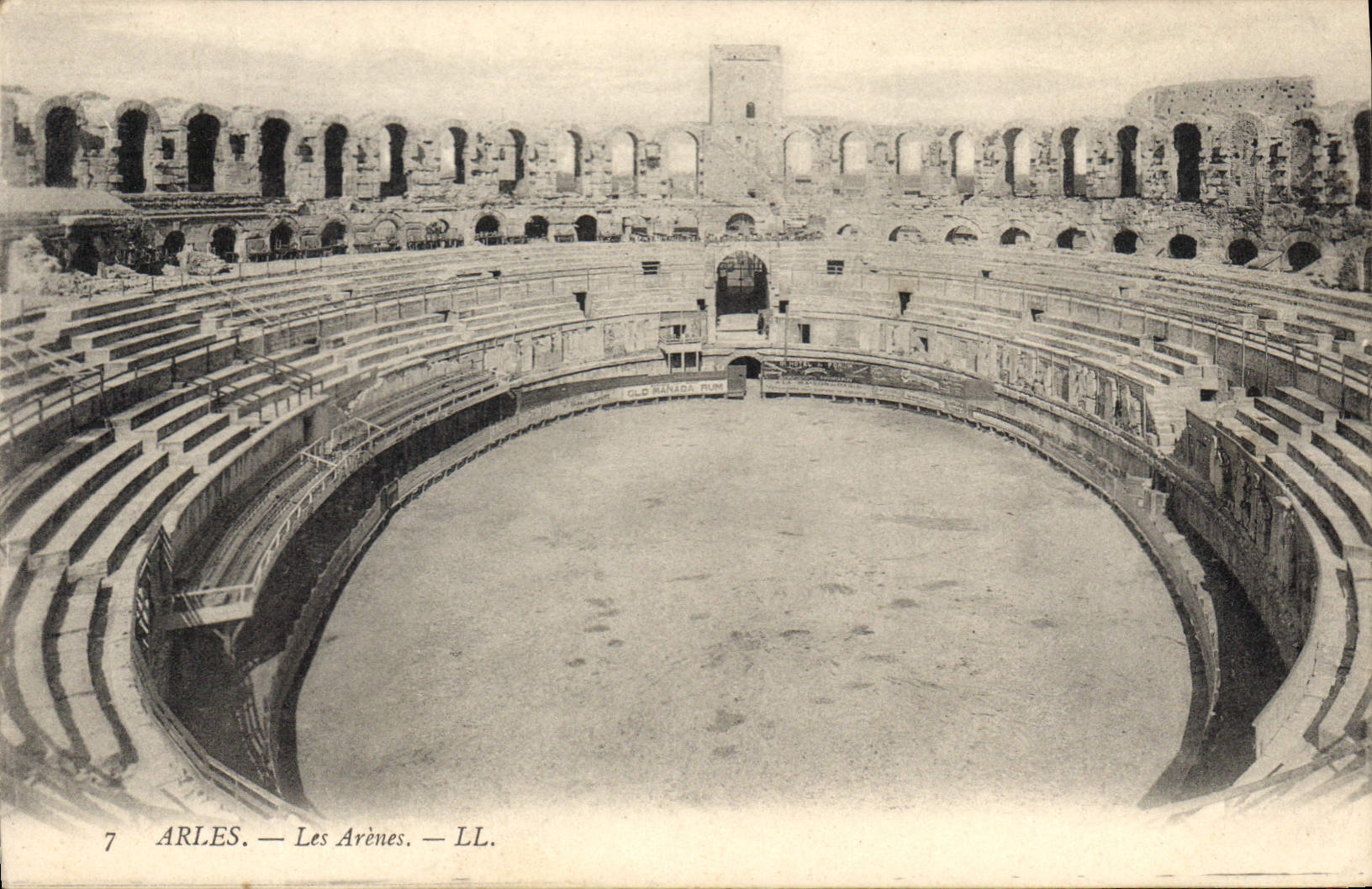 CPA Arles les Arenes 