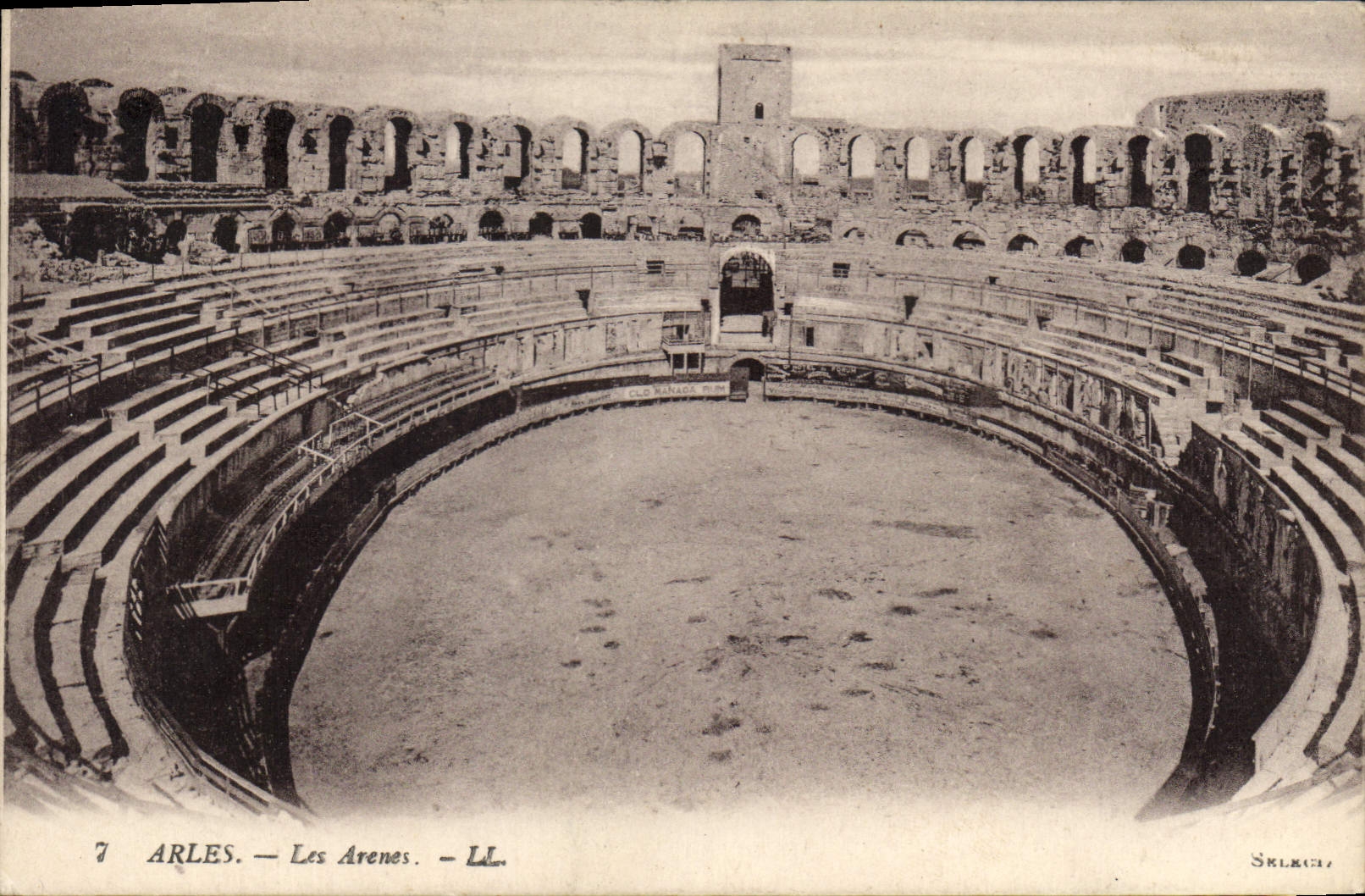 CPA Arles les Arenes 