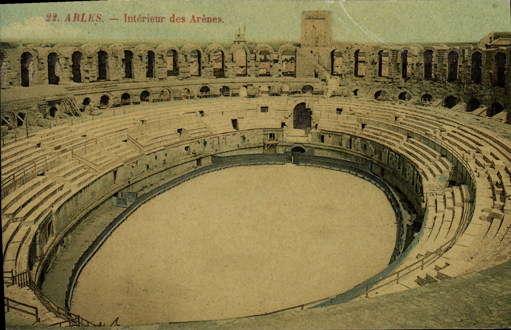 CPA ARLES Interieur des Arenes
