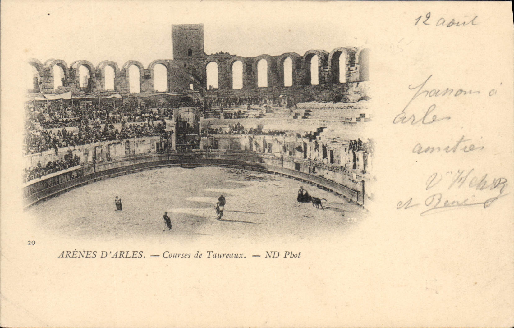 CPA ARENES D'ARELES Courses de Taureaux ND phot
