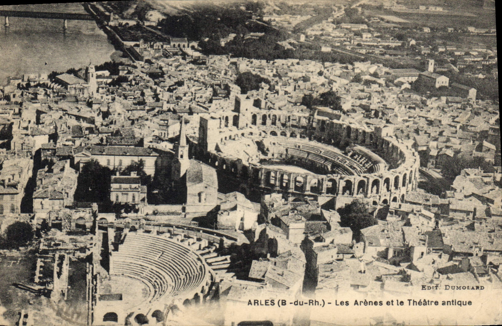 CPA ARLES Les Arenes et le Theatre antique