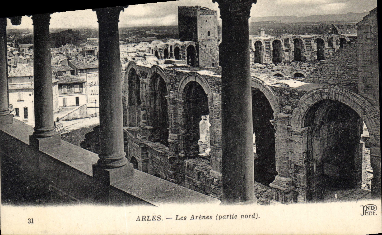 CPA ARLES Les Arenes partie nord