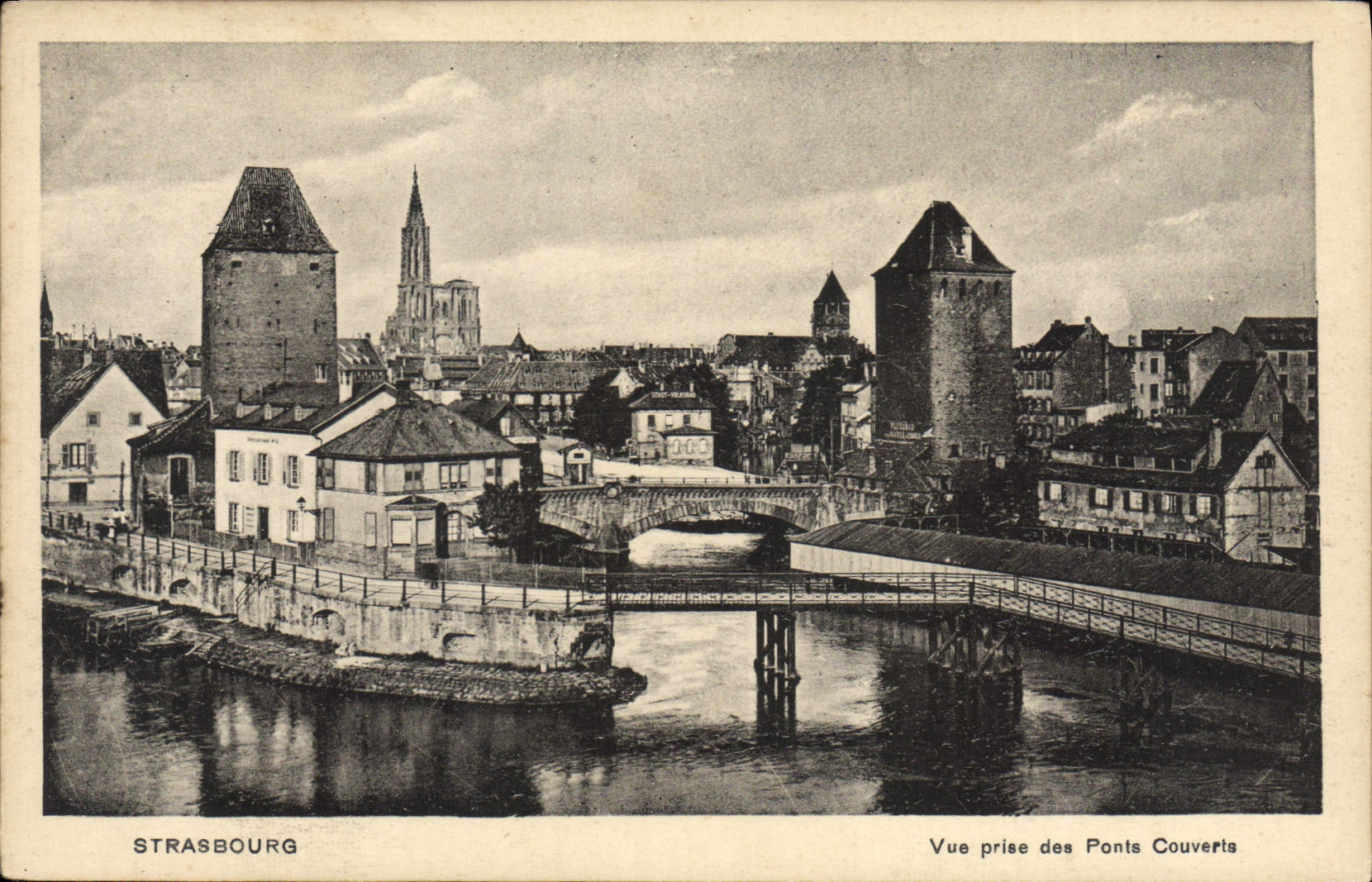 CPA STRASBOURG Vue prise des ponts couverts