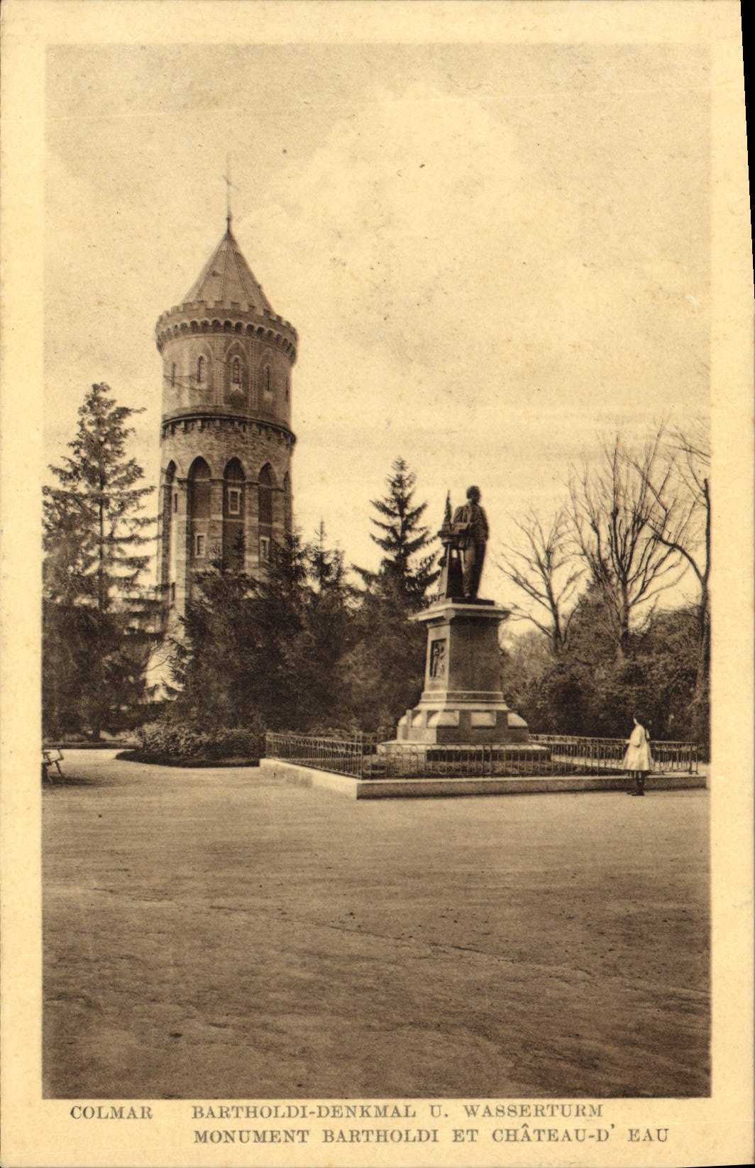 CPA COLMAR BARTHOLDI-DENKMAL U>WASSERTURM MONUMENT BARTHODI ET CHÂTEAU D EAU