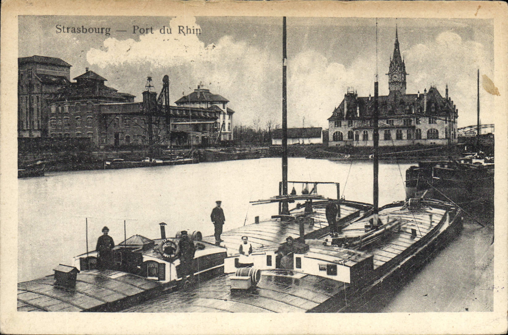 CPA Strasbourg port du Rhin Bateaux