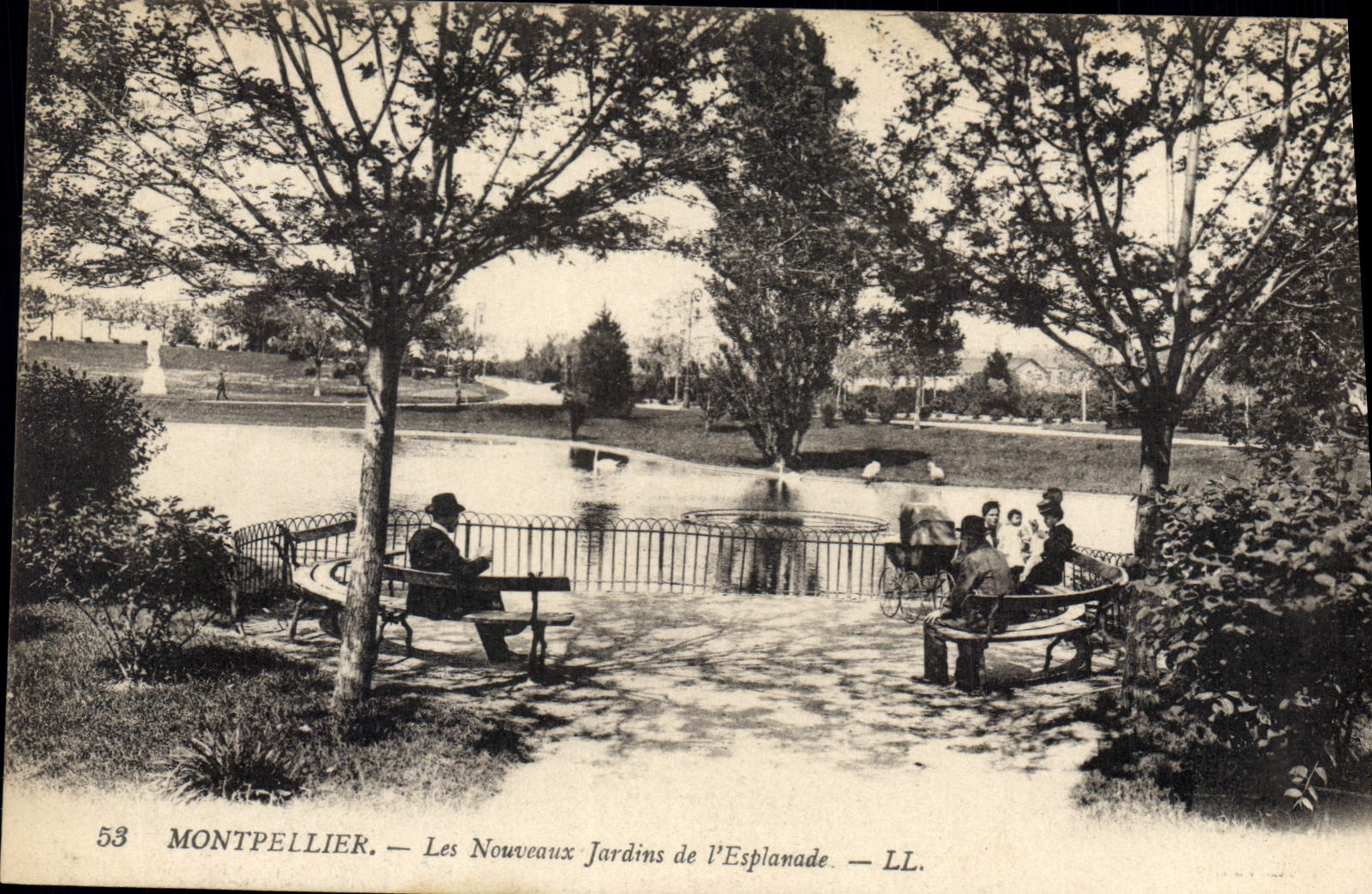 CPA MONTPELLIER Les Nouveaux Jardins de l'esplanade LL
