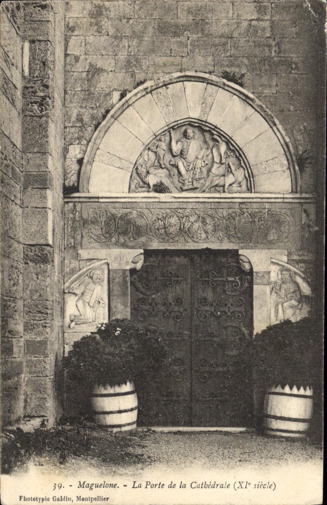 CPA Moguelome la Porte de la Cathedrale