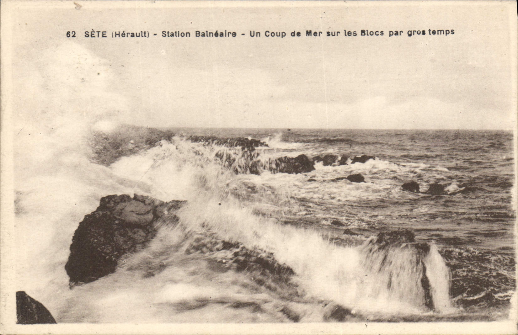 CPA SETE Station Balneaire Un coup de mer sur les blocs par gros temps