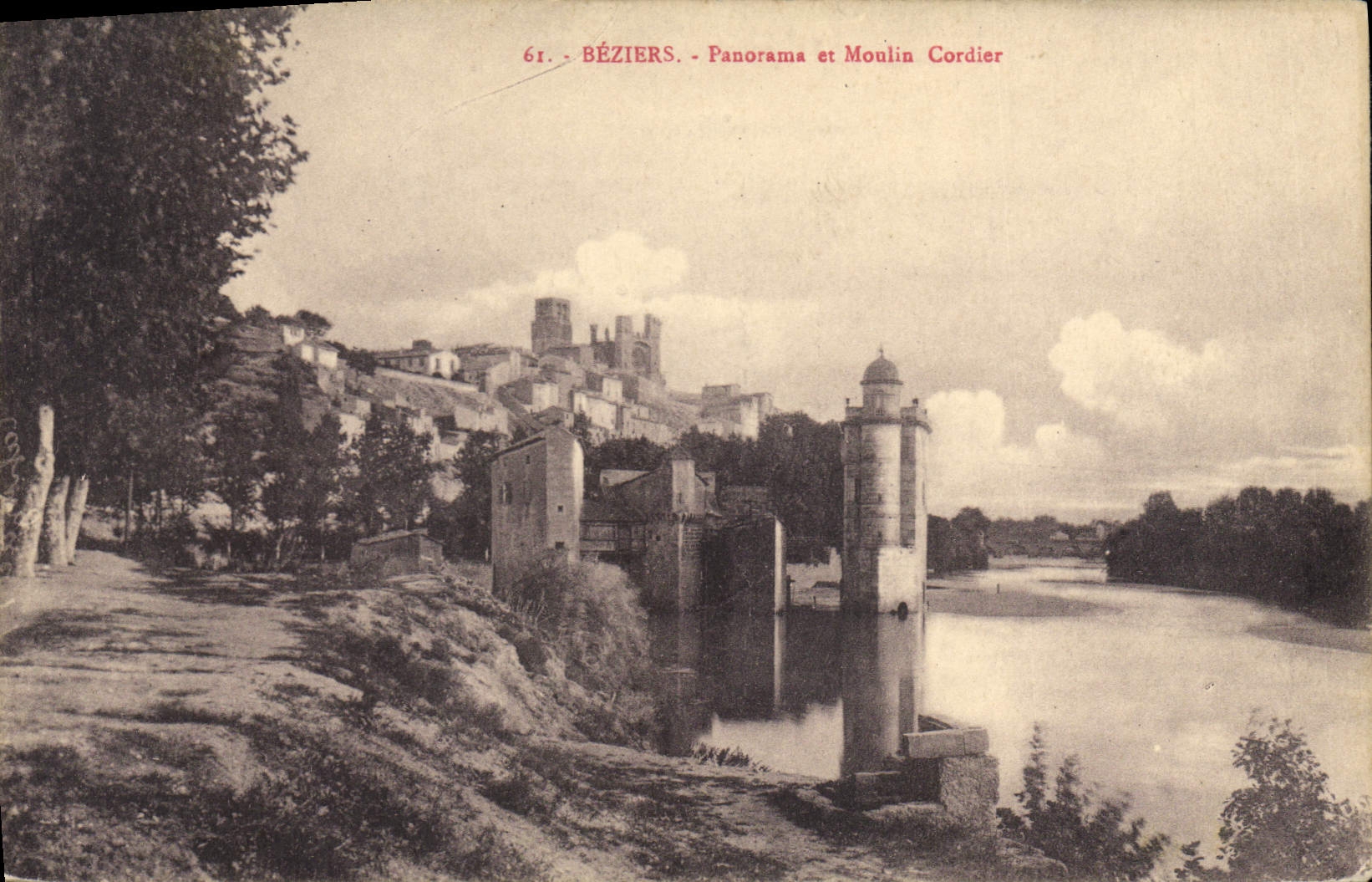 CPA BEZIERS Panorama et Moulin Cordier