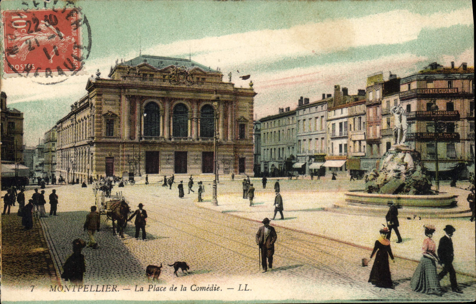 CPA MONTPELLIER La Place de la Comedie