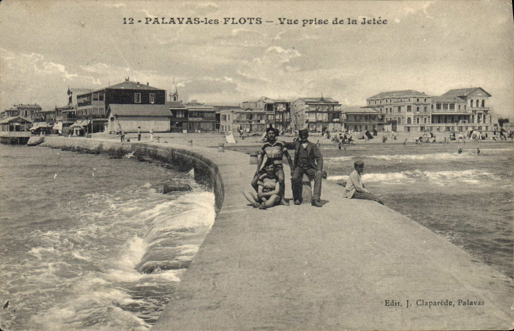 CPA PALAVAS les FLOTS VUe prise de la jetee