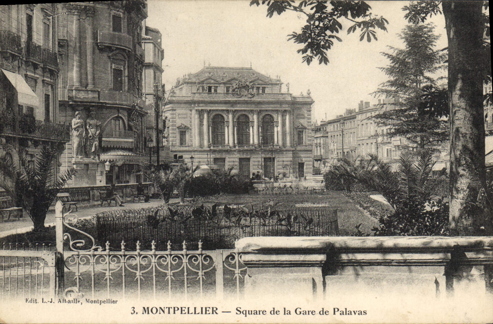 CPA MONTPELLIER Square de la Gare de Palavas