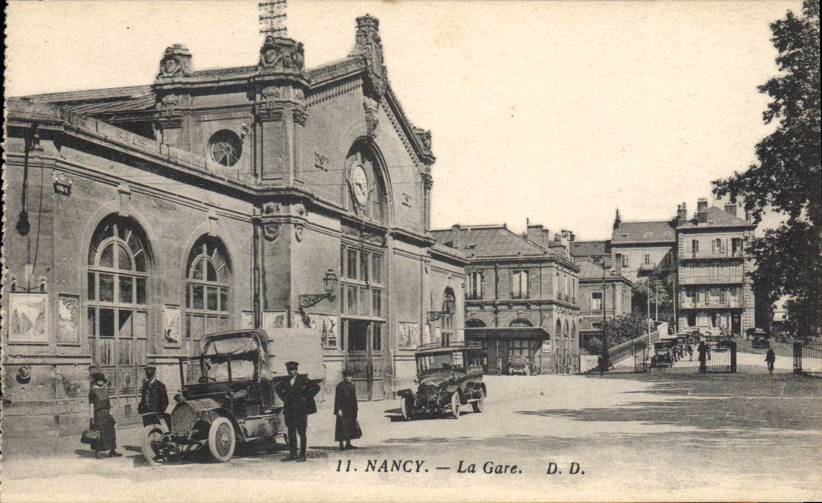 CPA NANCY La Gare Automobile