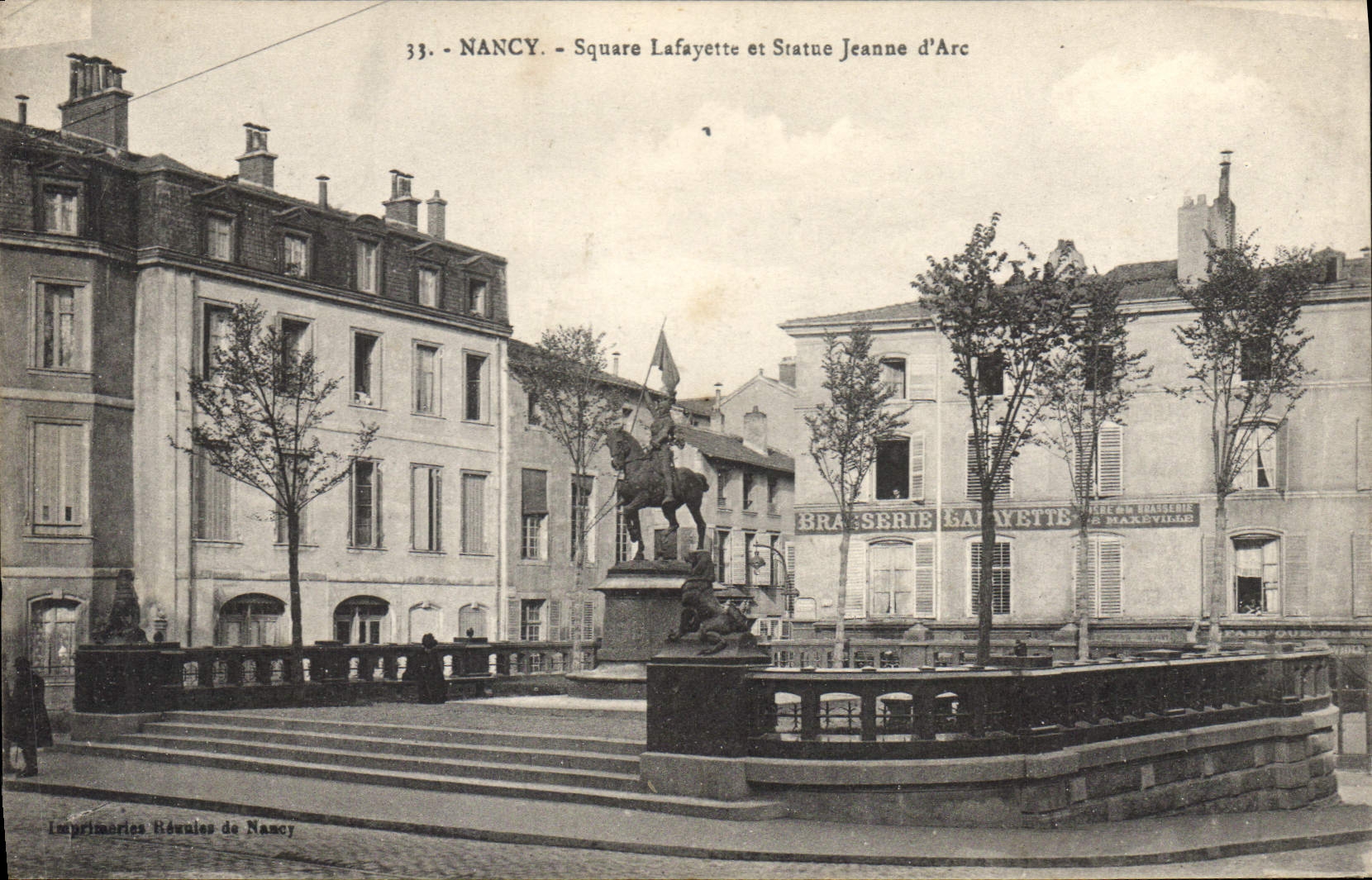 CPA NANCY Square Lafavette et Statue Jeanne d'Arc