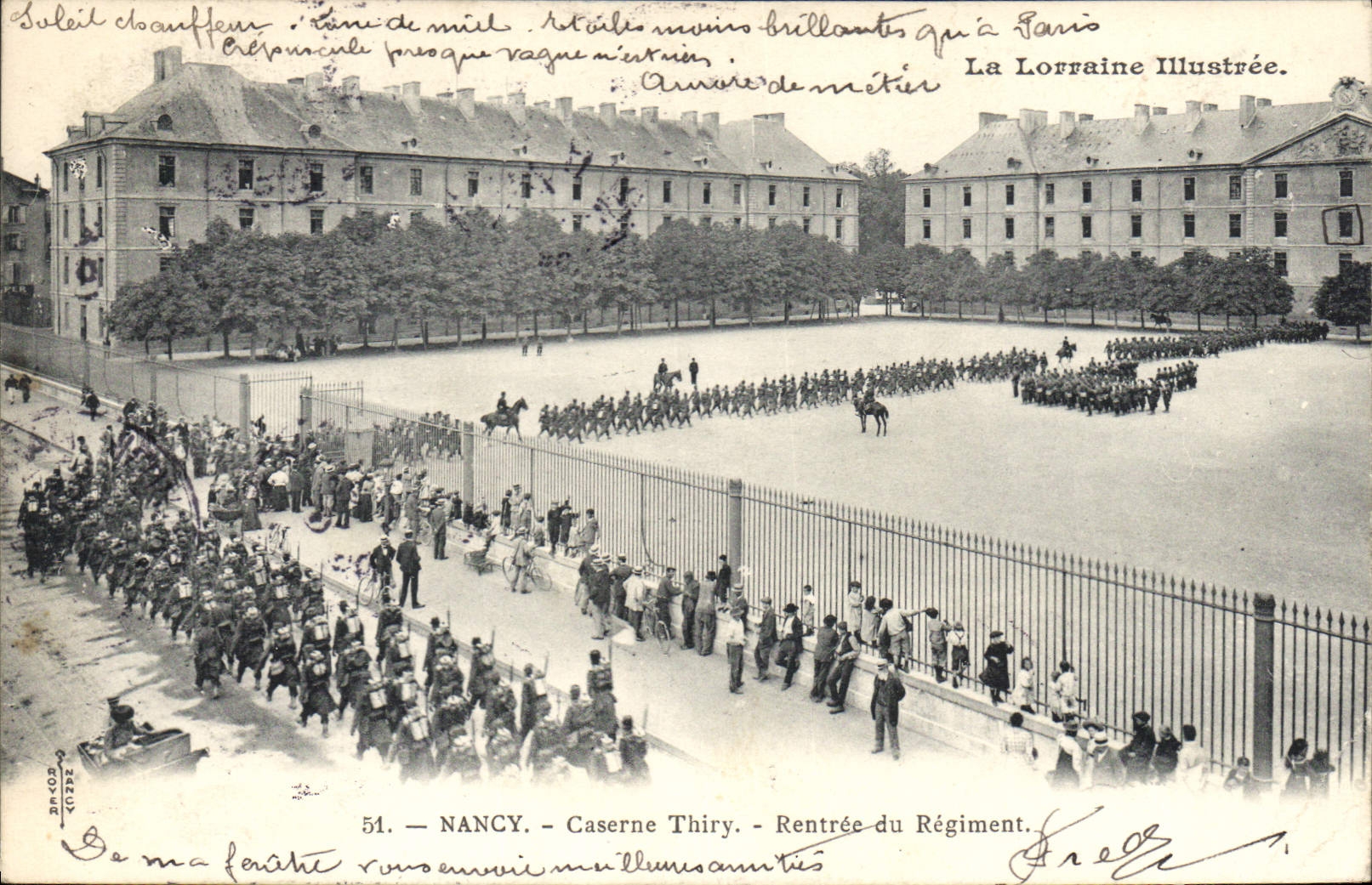 CPA La Lorraine Illustree Nancy Caserne Thiry Rentree du Regiment Militaria