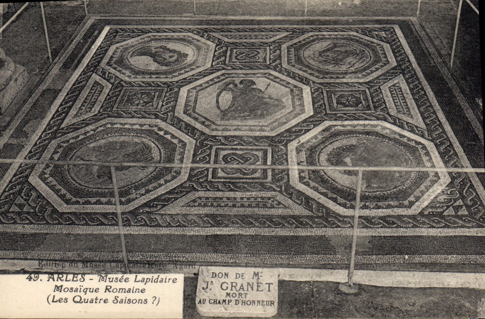 CPA Arles Musee Lapidaire Mosaique Romaine Les Quatre Saisons