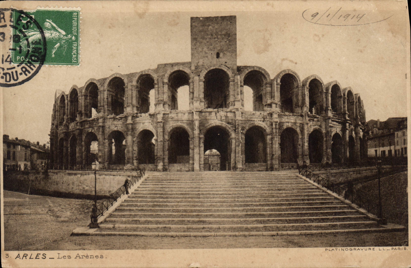 CPA Arles Les Arenes 