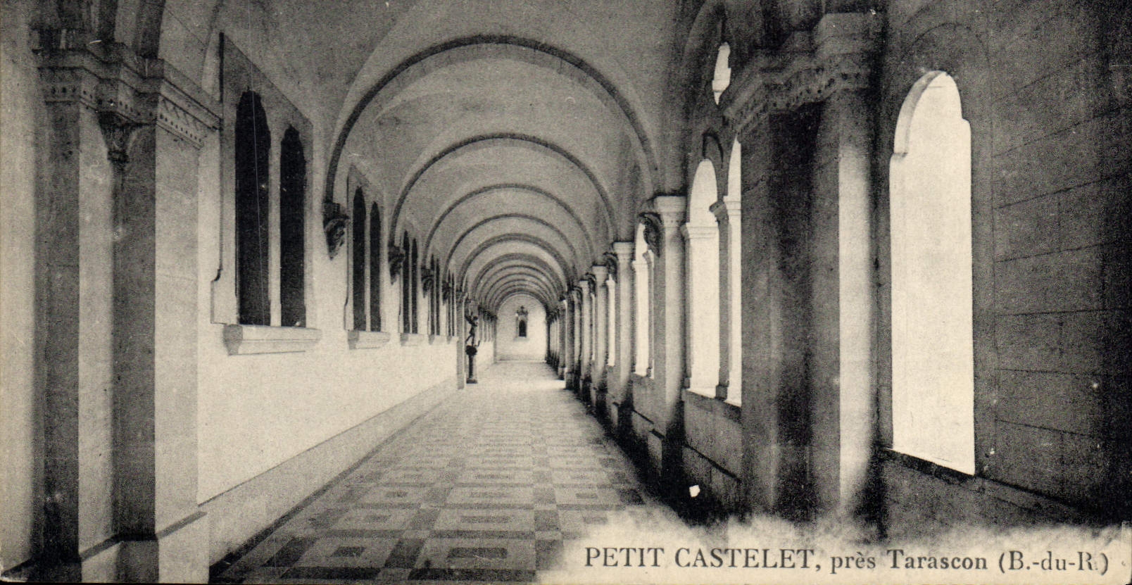 CPA Petit Castelet pres Tarascon 