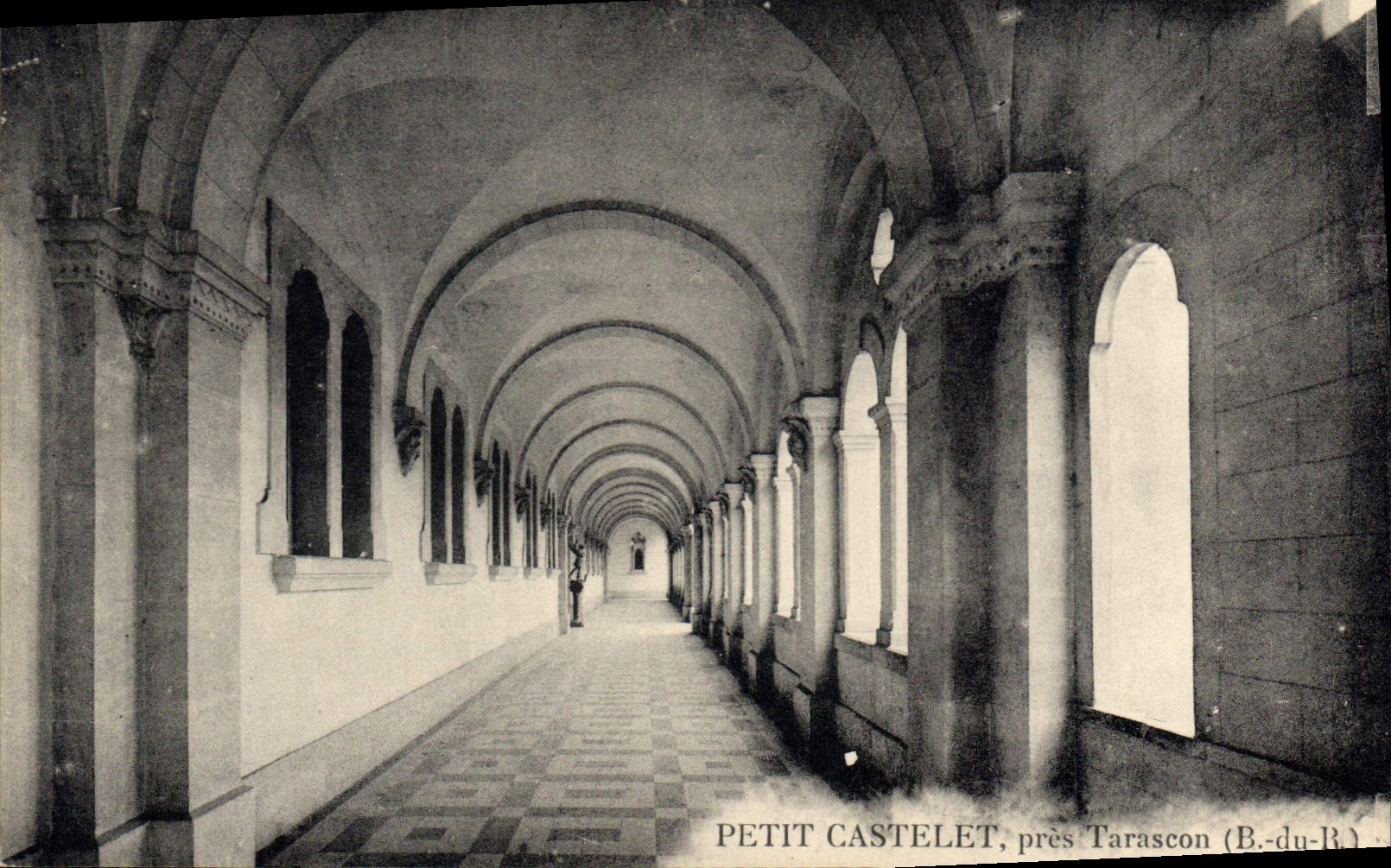 CPA Petit Castelet pres Tarascon 