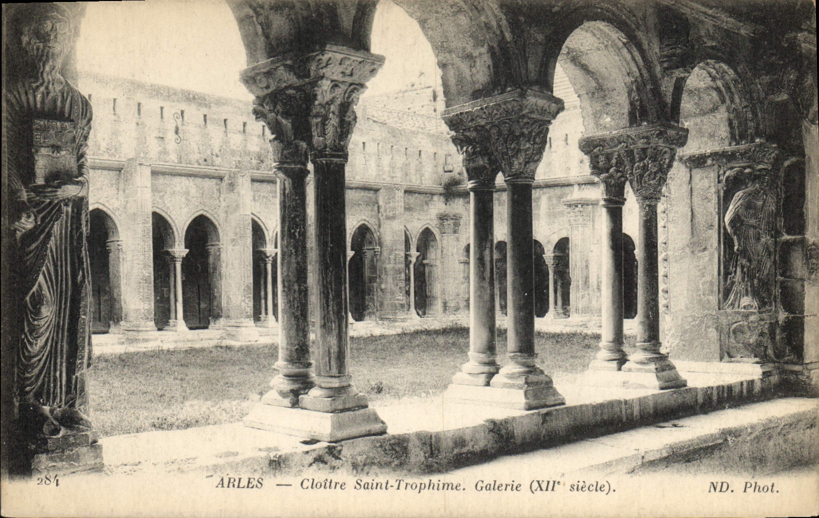 CPA Arles Cloitre St Trophime 