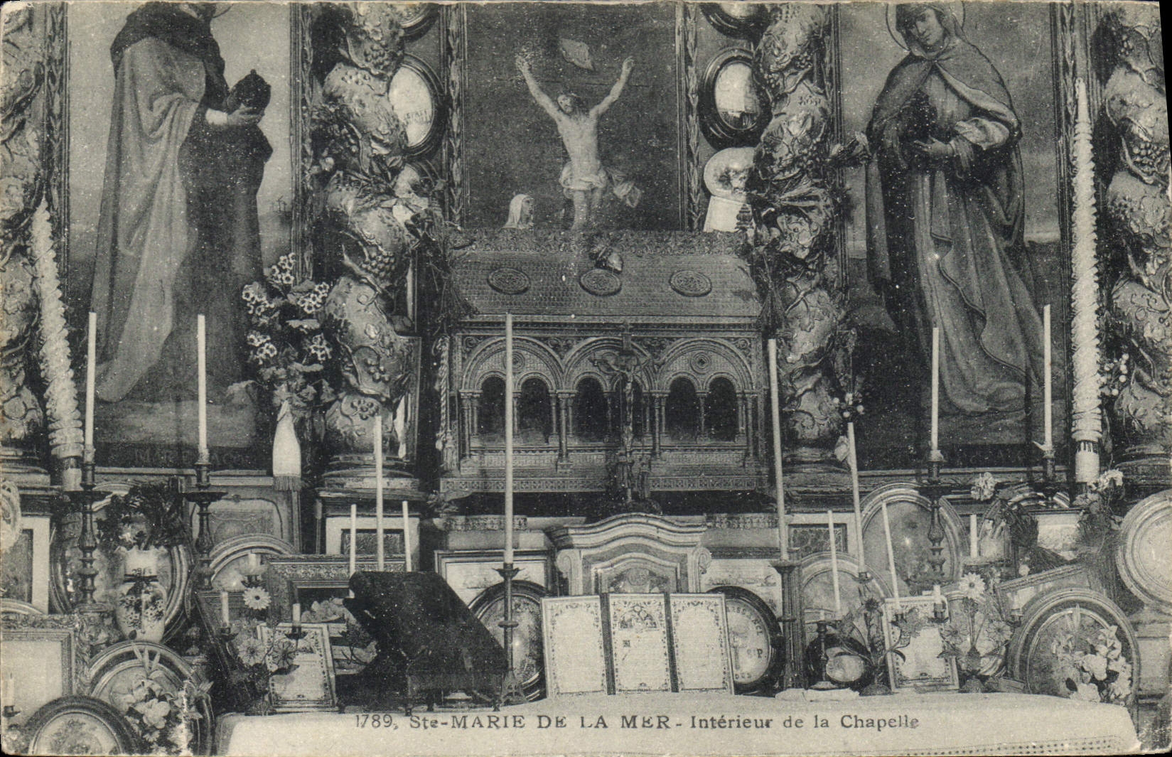 CPA Ste Marie de la Mer Interieur de la Chapelle