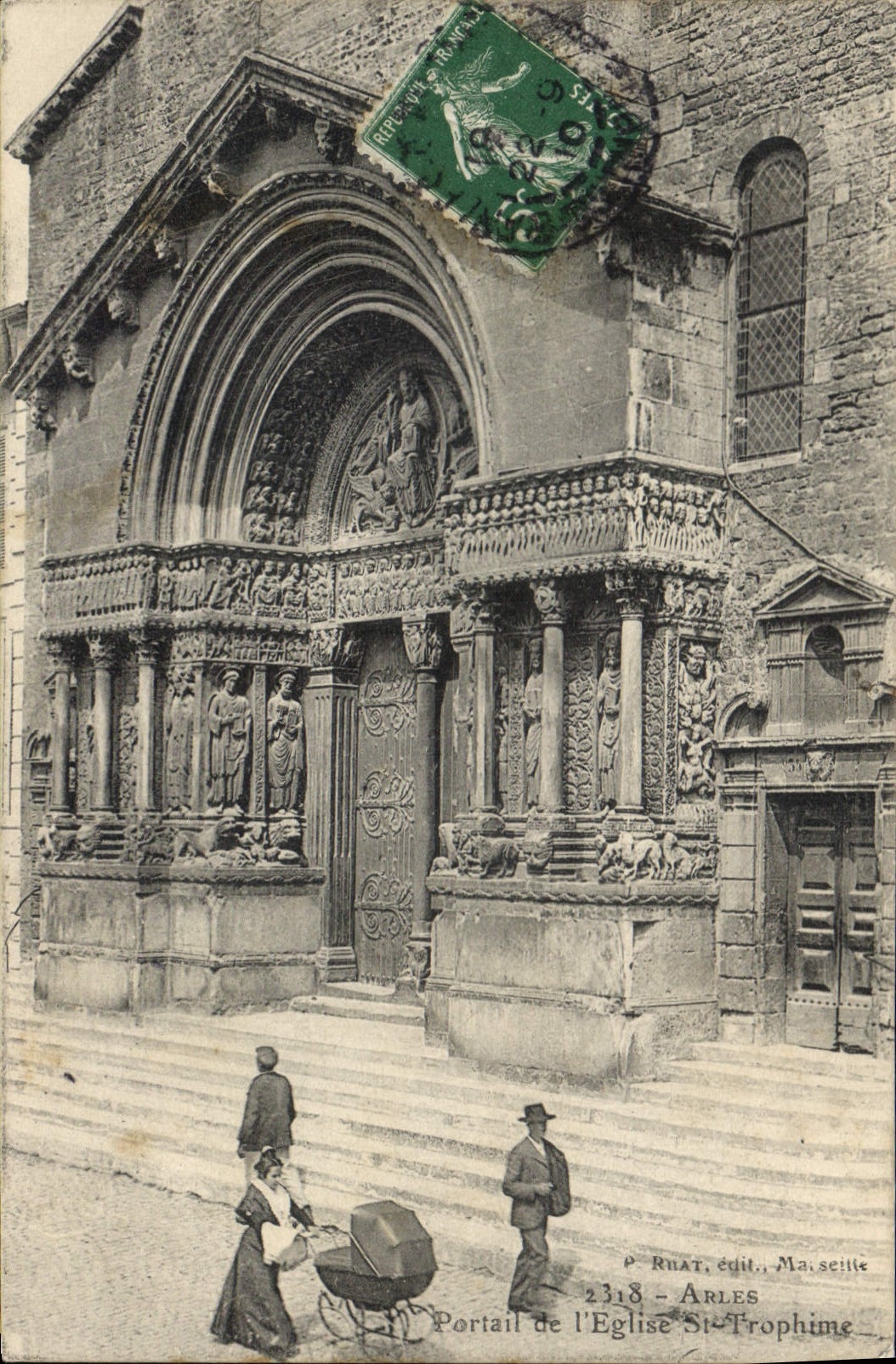 CPA Arles Portail de l'Eglise St Trophime