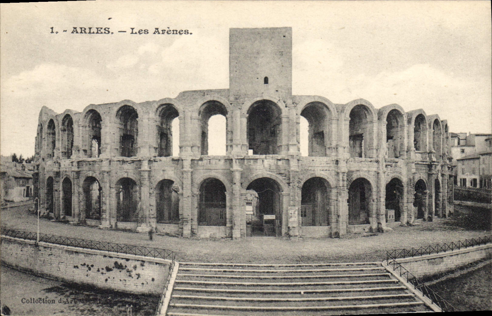 CPA Arles Les Arenes 