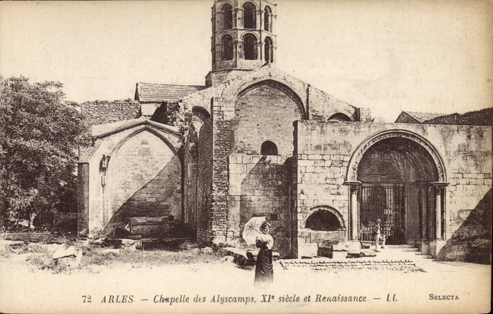 CPA Arles Chapelle des Alyscamps XI siecle Renaissance 