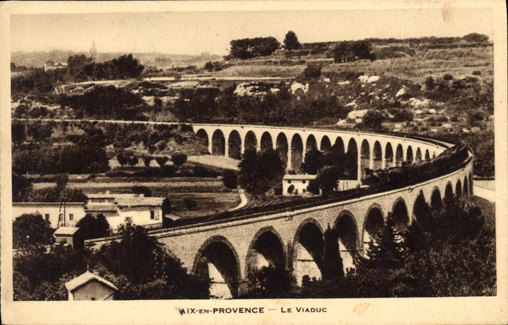 CPA Aix en Provence Le Viaduc 