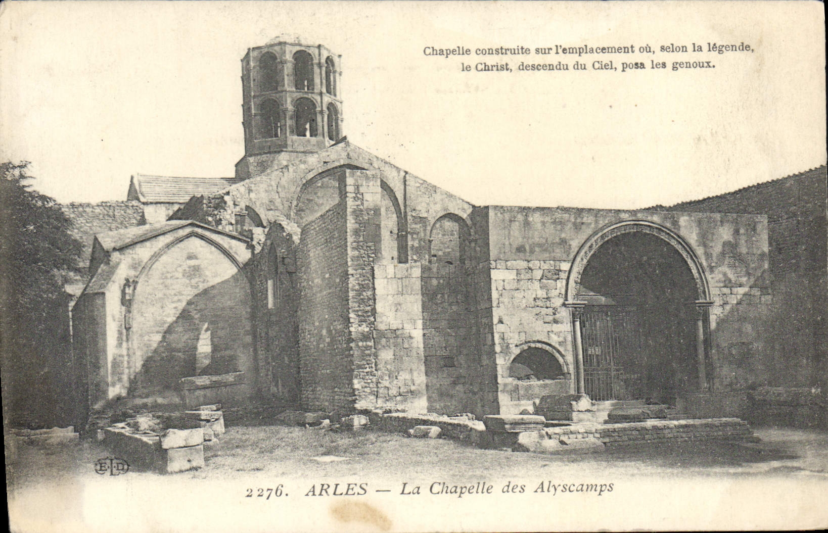 CPA Arles La Chapelle des Alyscamps 