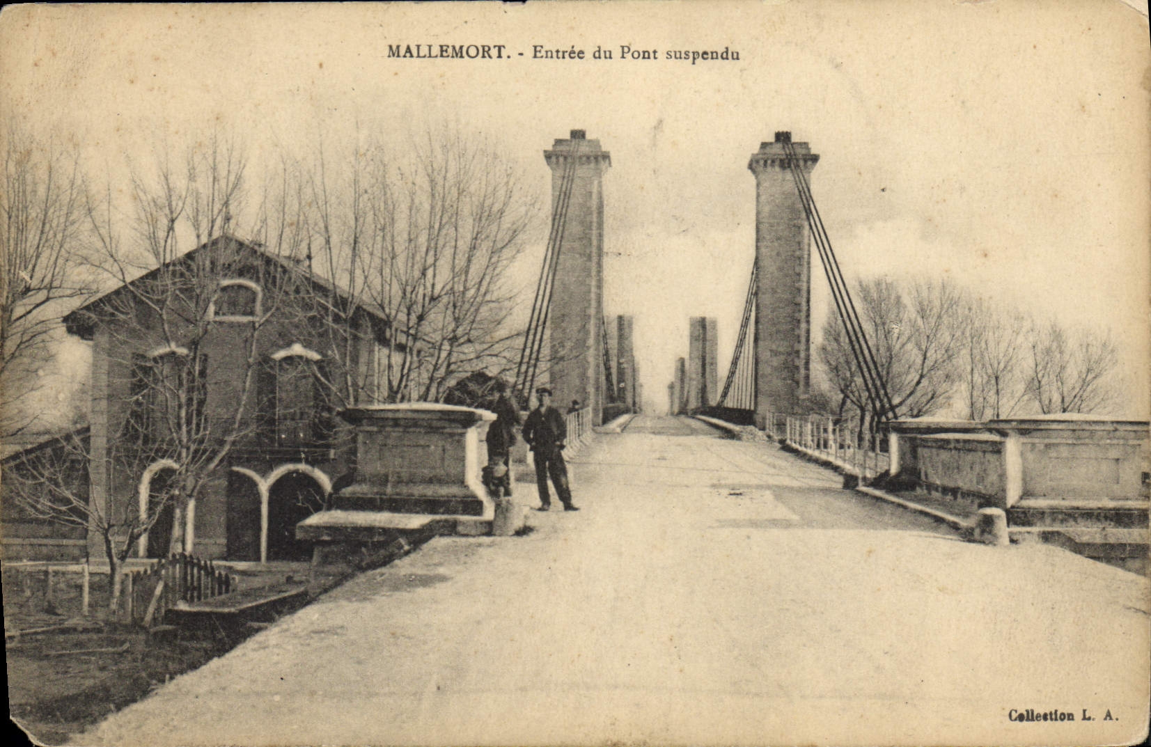 CPA Mallemort entree du Pont Suspendu