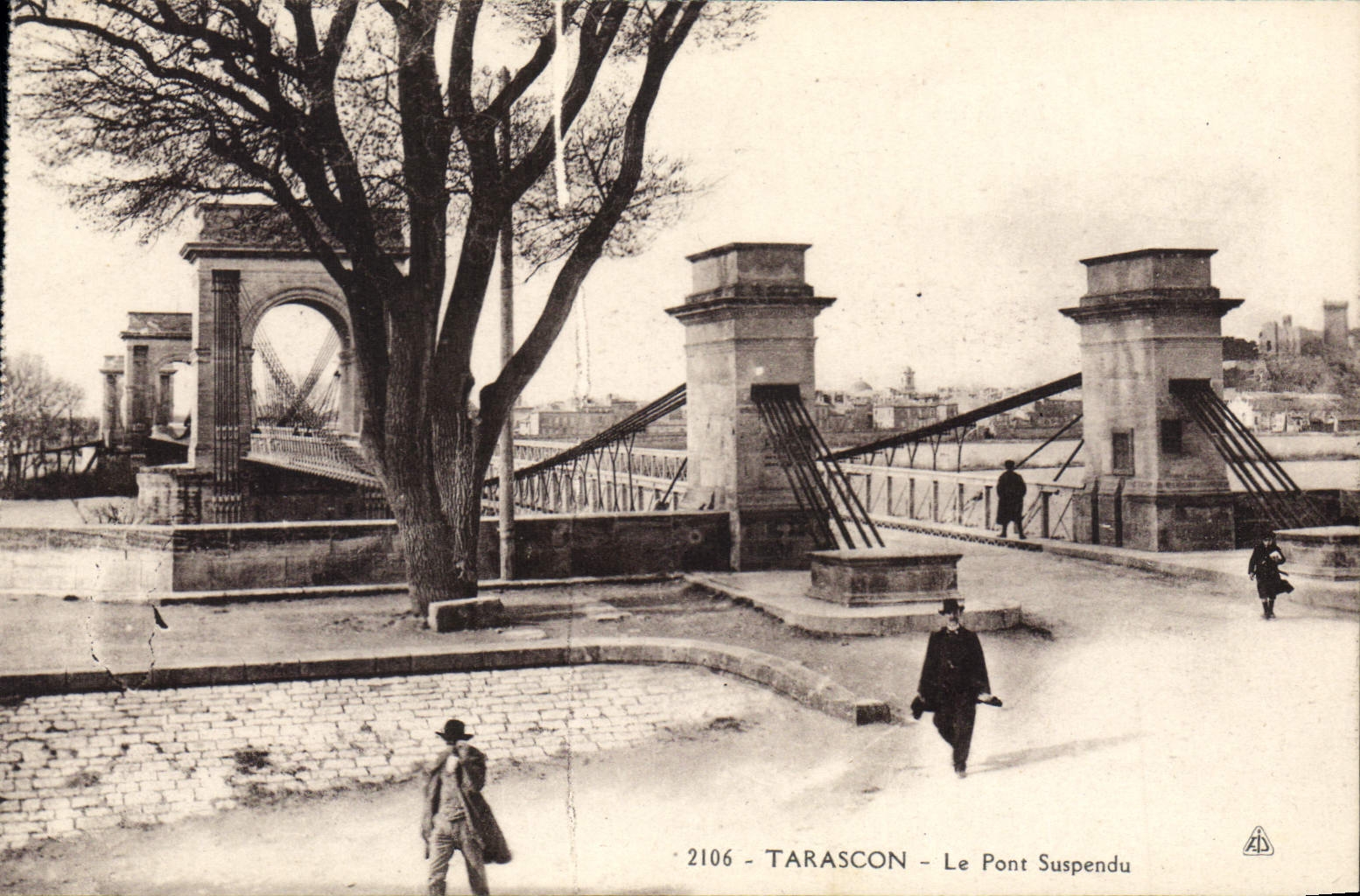 CPA Tarascon le Pont Suspendu 